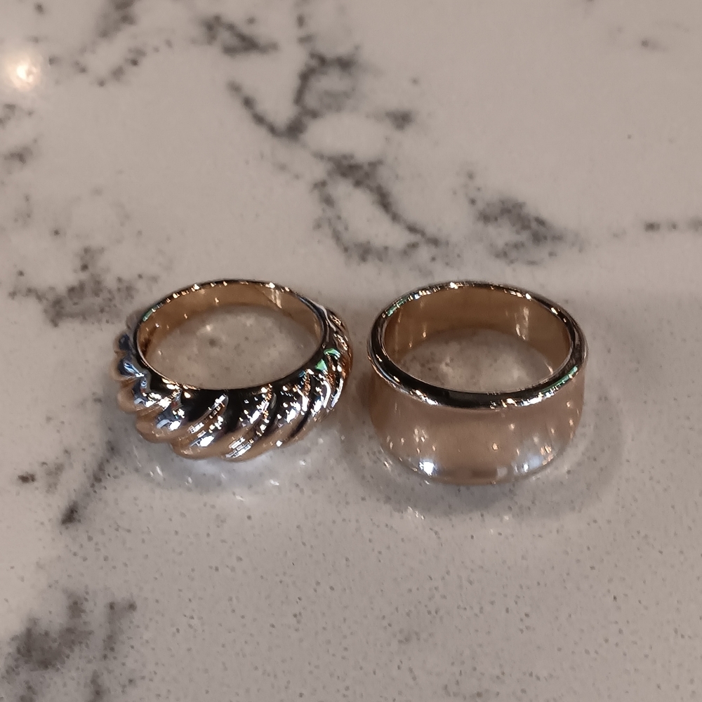 2 RINGS sz 7 - Picture 4 of 5